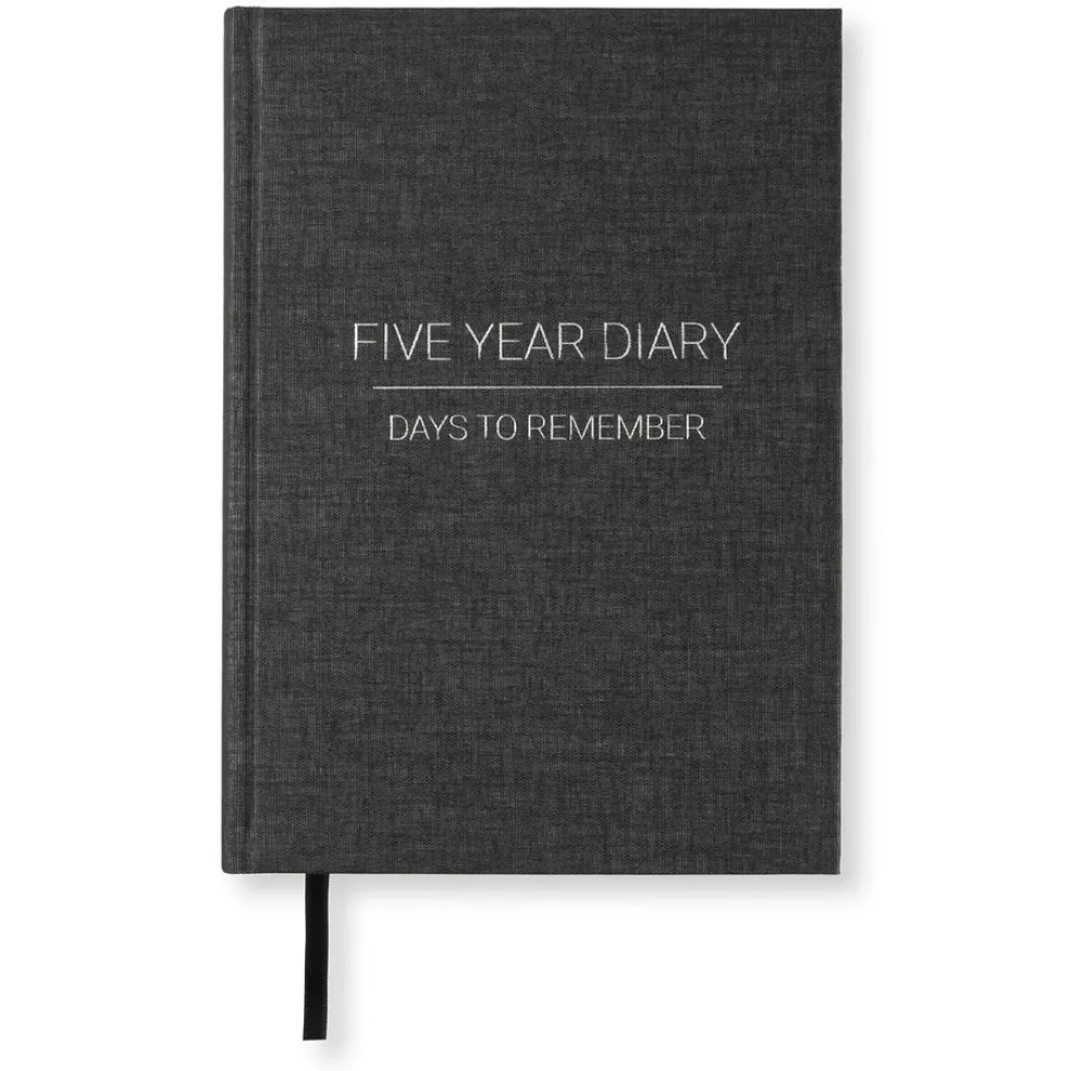 5 year diary A5 Transparent Black 5 vuoden päiväkirja Paperstyle