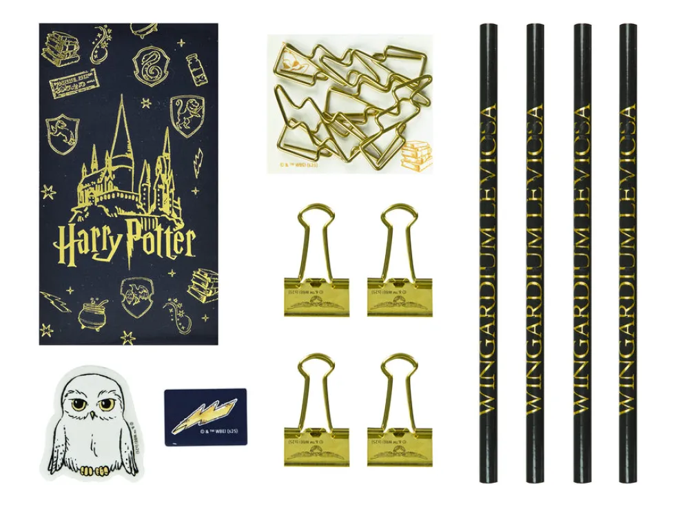 Harry Potter kirjoitussetti lahjalaatikossa