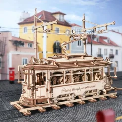 Koottava puinen pienoismalli Classic City Tram