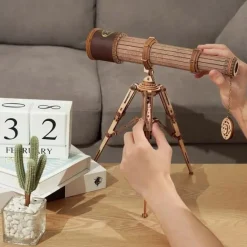 Koottava puinen pienoismalli Monocular Telescope