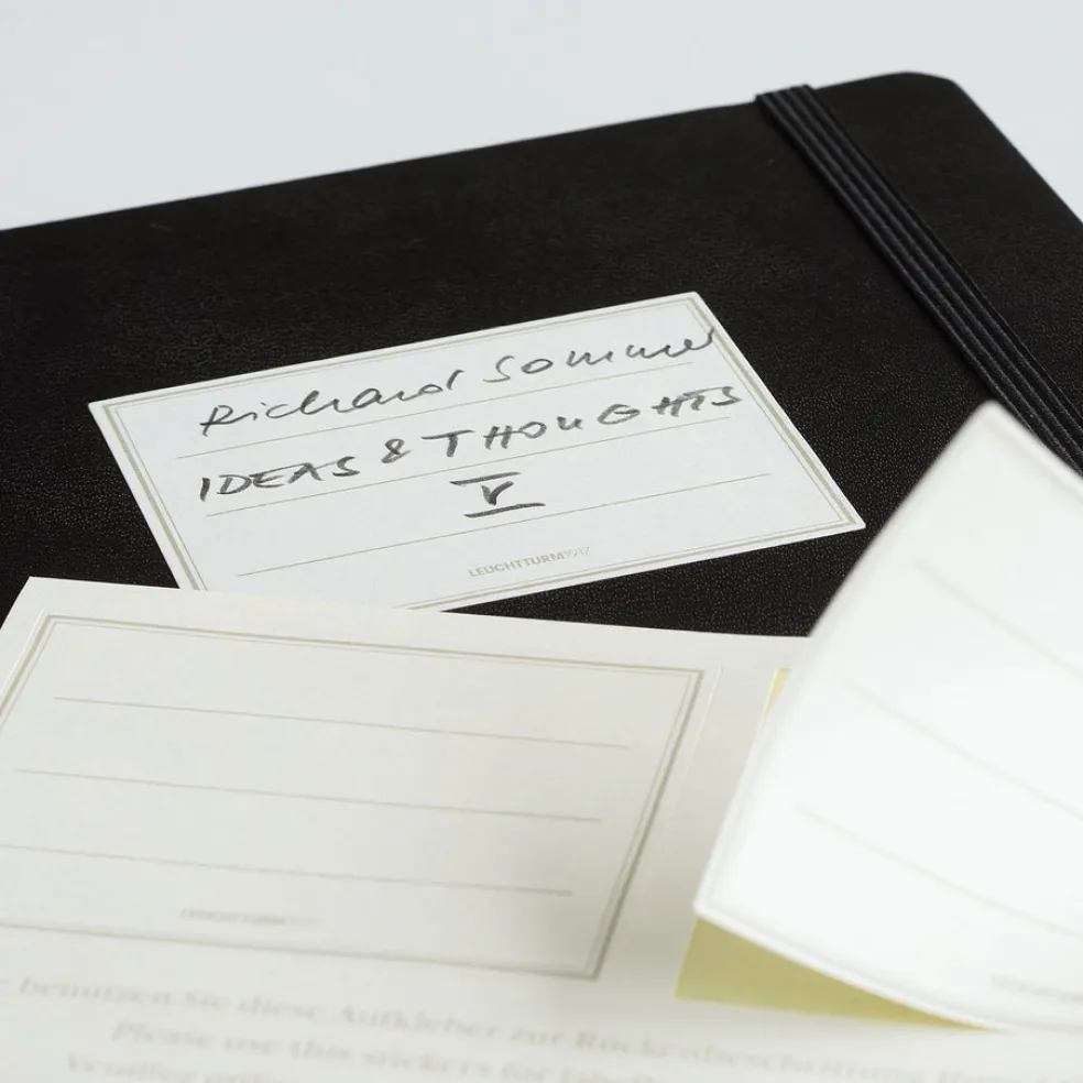 Muistikirja A5/251 sivua Leuchtturm1917 Plain Hard Black, tyhjät sivut